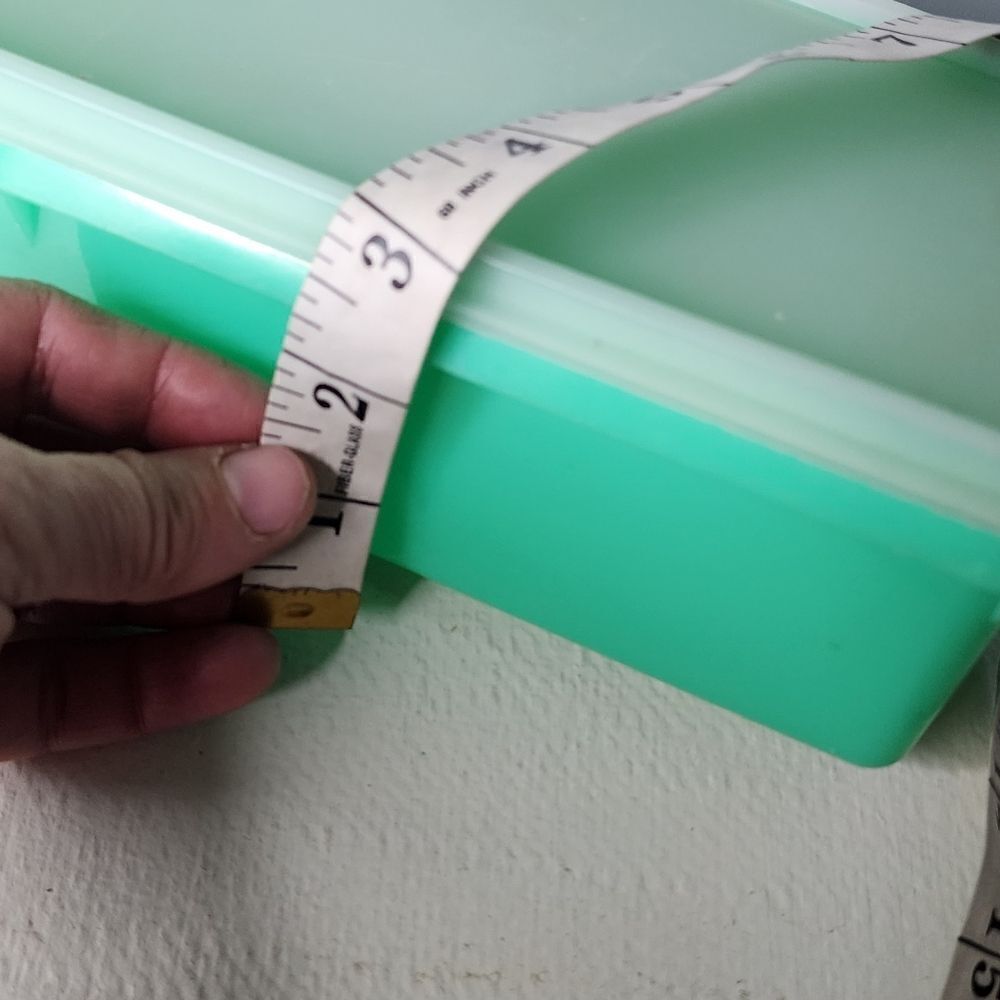 Retro Green Tupperware Rectangular Container with Lid Celery - Picture 5 of 5